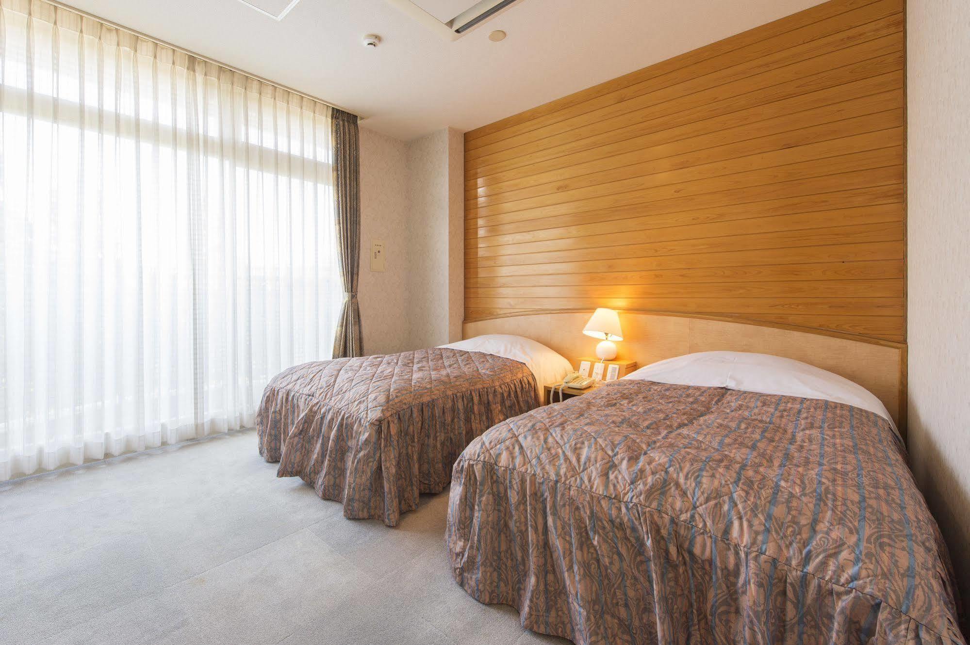 Hotel Takachiho Extérieur photo